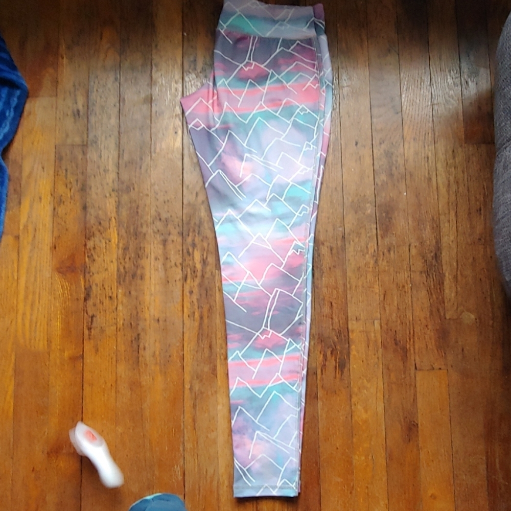 Mountain pattern workout pants